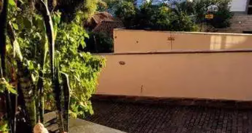 Venda casa em condomínio com 3 quartos, suite, no bairro chácara das pedras, porto alegre rs, na rua monte alverne.