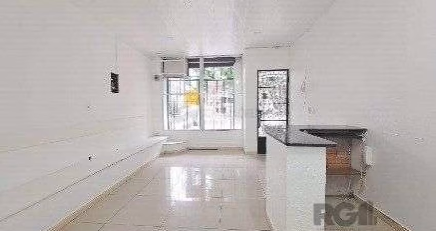 Loja Comercial na Rua Duque de Caxias - Centro Histórico, com 130,00m² privativos,