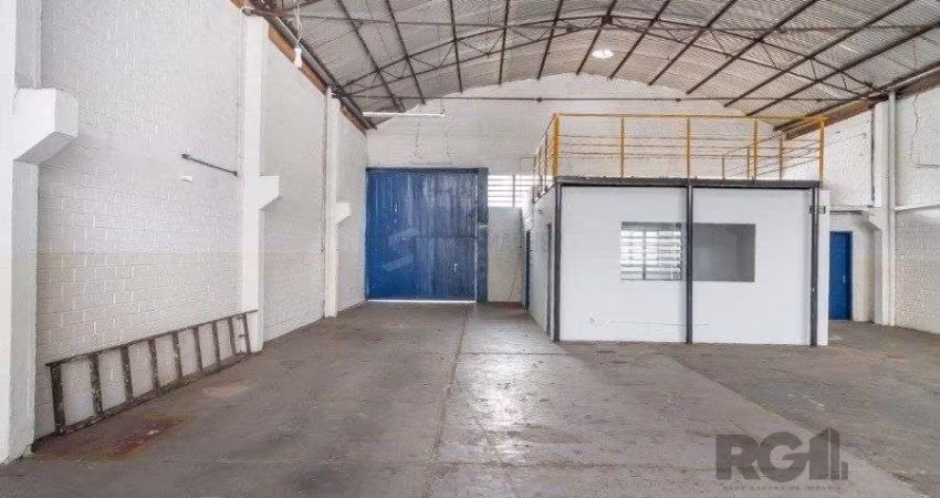 DEPÓSITO EM PETROPOLIS COM 330 M²