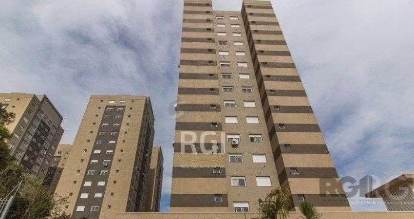 Apartamento com 75m² privativos, 2 dormitórios sendo 1 suíte, living dois ambientes, imóvel arejado e iluminado.