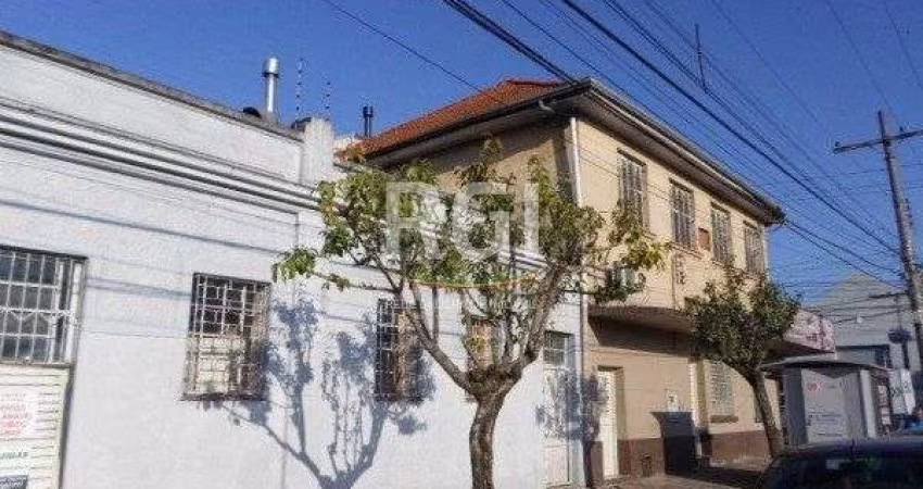 Prédio residencial e comercial, no bairro Navegantes em Porto Alegre