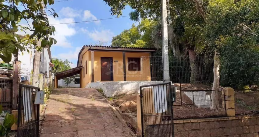 Casa para Venda - 80m², 2 dormitórios, 3 vagas - Belém Novo