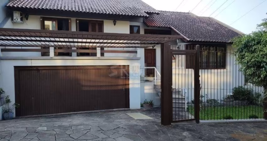 Casa Condominio para Venda - 308m², 5 dormitórios, sendo 1 suites, 3 vagas - Nonoai
