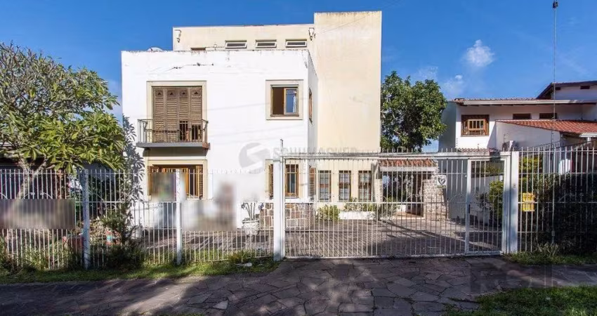 Casa para Venda - 380m², 4 dormitórios, sendo 1 suites, 4 vagas - Vila Assunção
