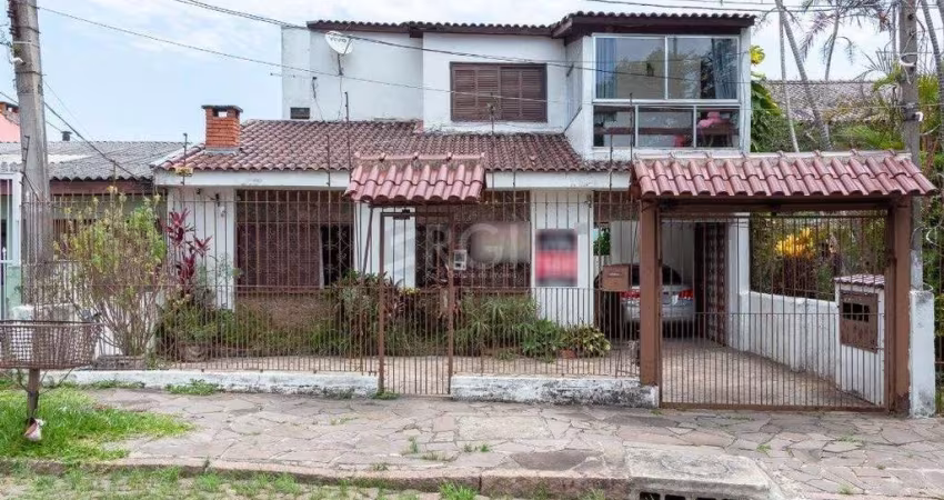 Casa para Venda - 149.99m², 6 dormitórios, sendo 2 suites, Nonoai