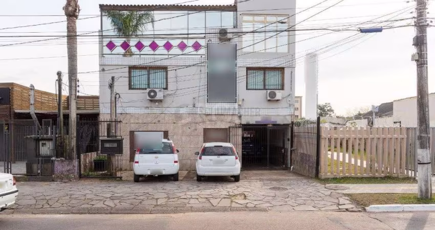 Sobrado para Venda - 300m², 3 dormitórios, sendo 1 suites, 3 vagas - Cavalhada