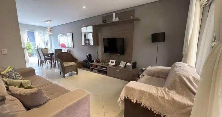 Casa com 2 quartos à venda na Rua Azise Pedro Falcão, 145, Hípica, Porto Alegre