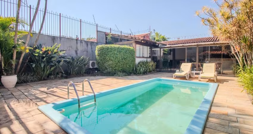 Casa para Venda - 410m², 3 dormitórios, sendo 3 suites, 2 vagas - Ipanema