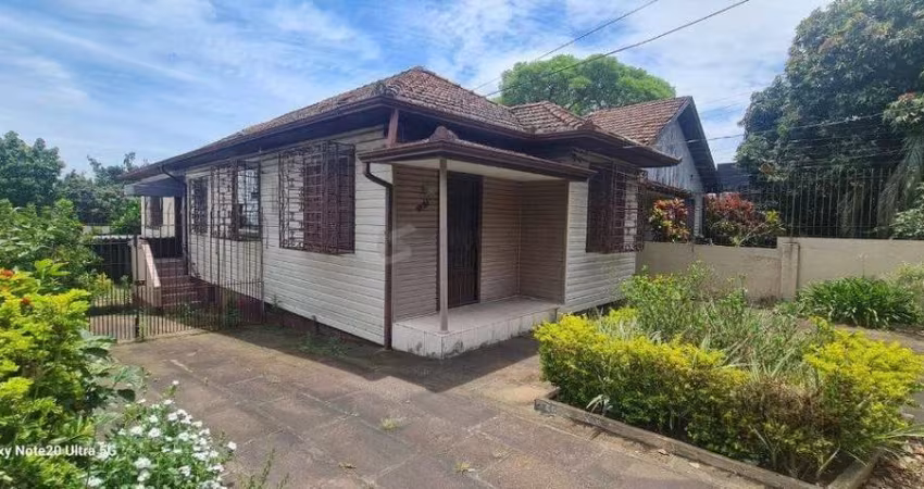 Casa com 2 dormitórios e 2 banheiros, área privativa de 100m²