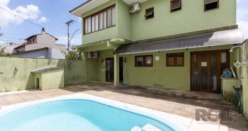 Casa para Venda - 174m², 3 dormitórios, sendo 1 suites, 2 vagas - Jardins do Prado