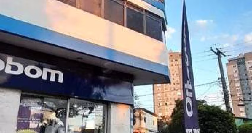 Excelente Sala Mobiliada na Wenceslau Escobar enfrente ao Paseo