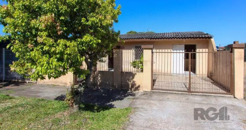 Casa de 2 dormitórios 1 vaga e um amplo pátio na Hípica Porto Alegre