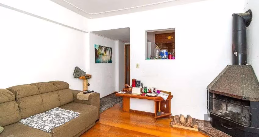 Apartamento na cidade baixa de 3 dormitórios desocupado e 2 vagas