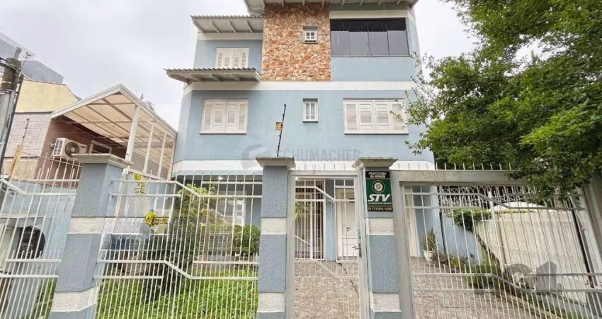 Venda de casa com 3 Quartos e 4 banheiros, com 269 m² - Tristeza