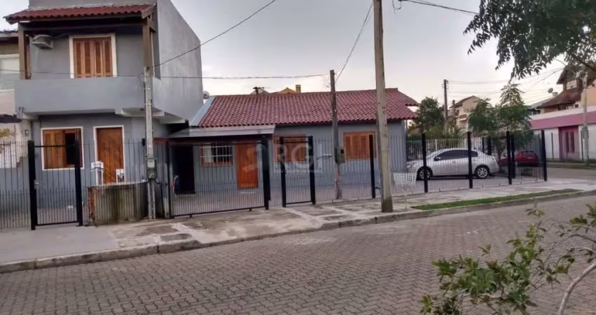 Casa com 5 quartos, 1 suíte, 4 vagas de garagem, no bairro Aberta dos Morras, Porto Alegre/RS
