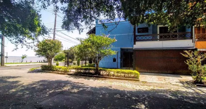 Casa para Venda - 248m², 3 dormitórios, sendo 1 suites, 2 vagas - Ipanema