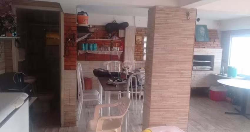 Sobrado para Venda - 300m², 5 dormitórios, Nonoai