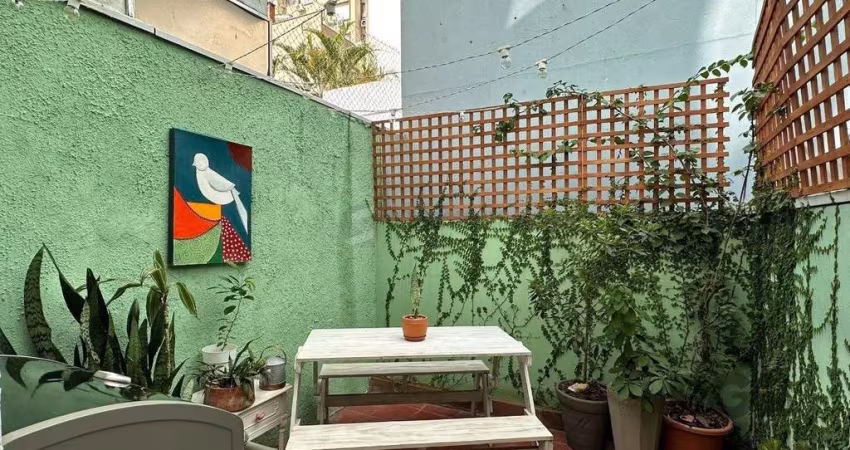 CASA TOTALMENTE REFORMADA EM ÓTIMA LOCALIZAÇÃO NO CENTRO HISTÓRICO