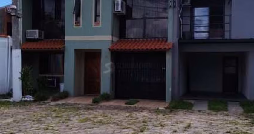 Casa 3 dormitorios, 1 suite vaga coberta em 180m2 de área construída na Cavalhada