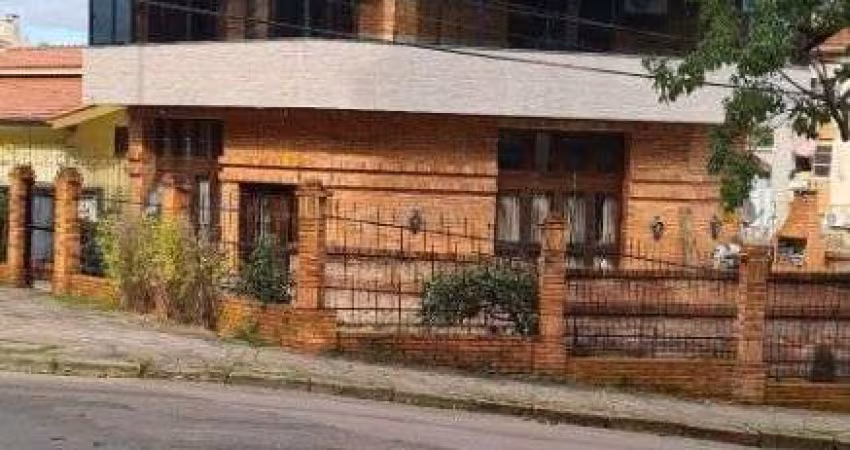 Casa para Venda - 200m², 3 dormitórios, sendo 1 suites, 4 vagas - Jardim Isabel