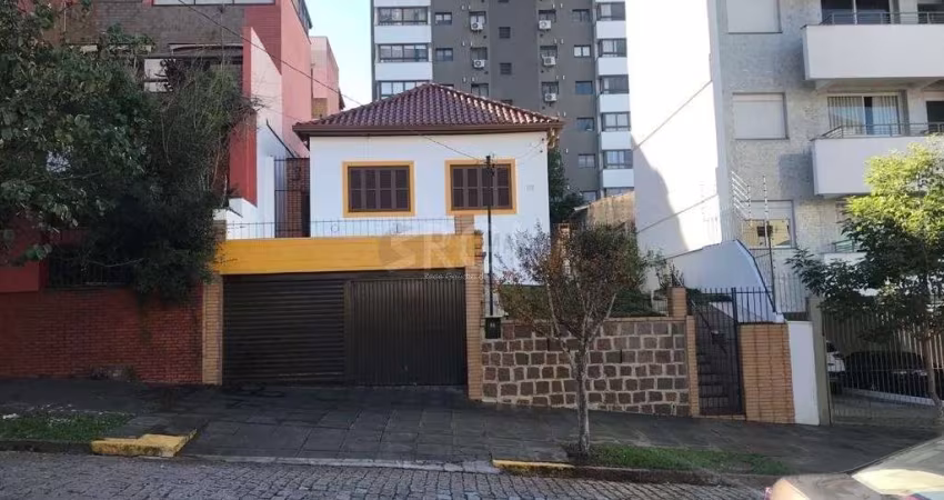 Casa para Venda - 247.5m², 3 dormitórios, 2 vagas - Petrópolis