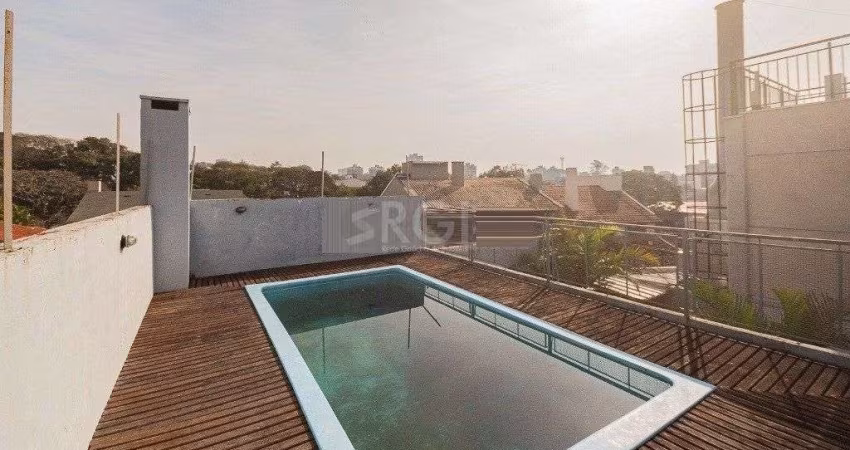 Casa para Venda - 300m², 3 dormitórios, sendo 1 suites, 4 vagas - Chácara das Pedras