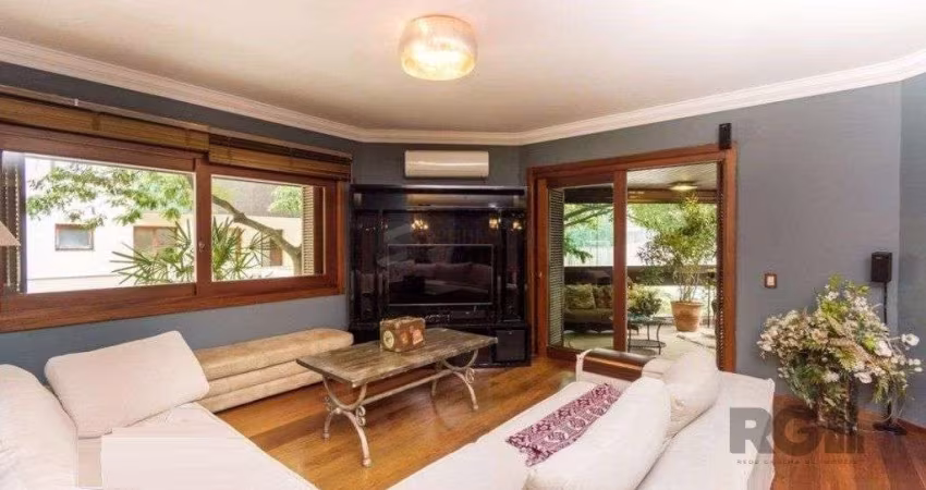 Vende-se luxuoso apartamento 3 quartos com suíte, com dependência completa, 2 vagas cobertas, próximo da Encol - 204m² - Bela Vista