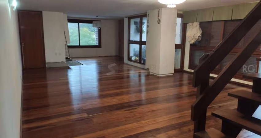 Cobertura para Venda - 263.75m², 3 dormitórios, sendo 1 suites, 2 vagas - Petrópolis
