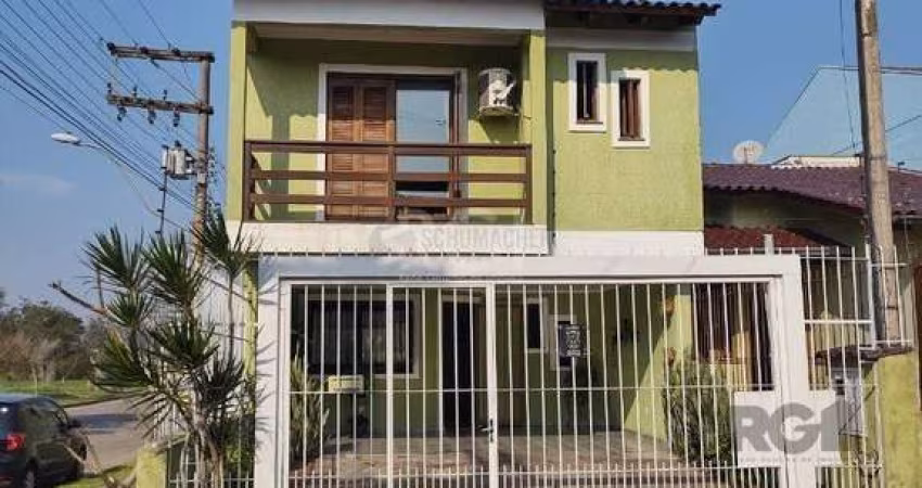 Casa para Venda - 167m², 3 dormitórios, sendo 1 suites, 7 vagas - Hípica