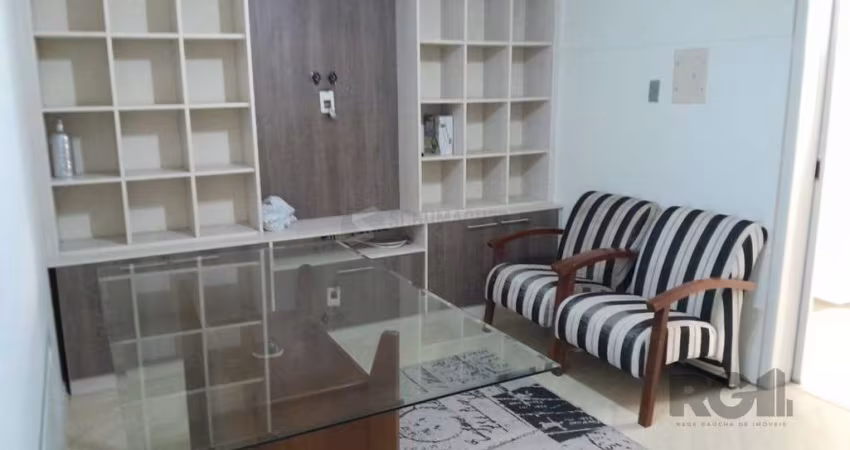 Apartamento na Luiz Manoel,2 dormitórios,desocupado,frente,bairro Santana