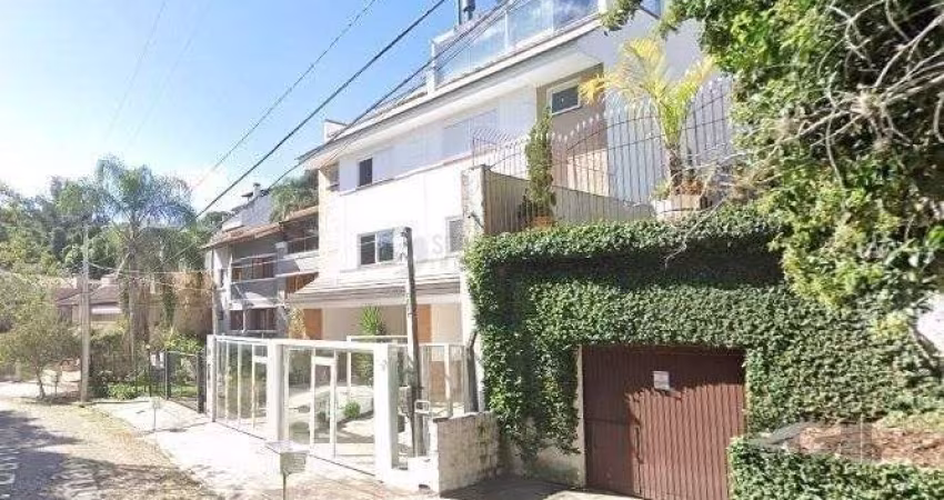 Casa em Condomínio em Jardim Isabel