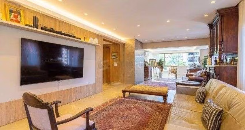Apartamento com 4 quartos, 1 suíte e 2 vagas — 200 m² — Bela Vista