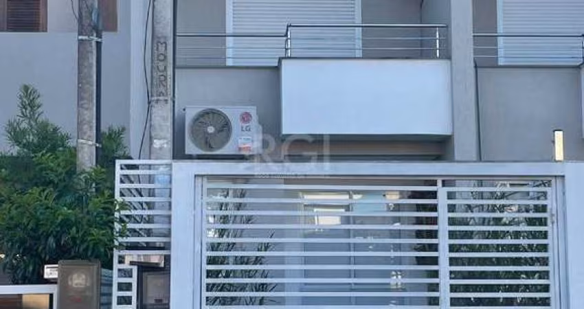 Sobrado para Venda - 132.69m², 2 dormitórios, sendo 1 suites, 1 vaga - Hípica