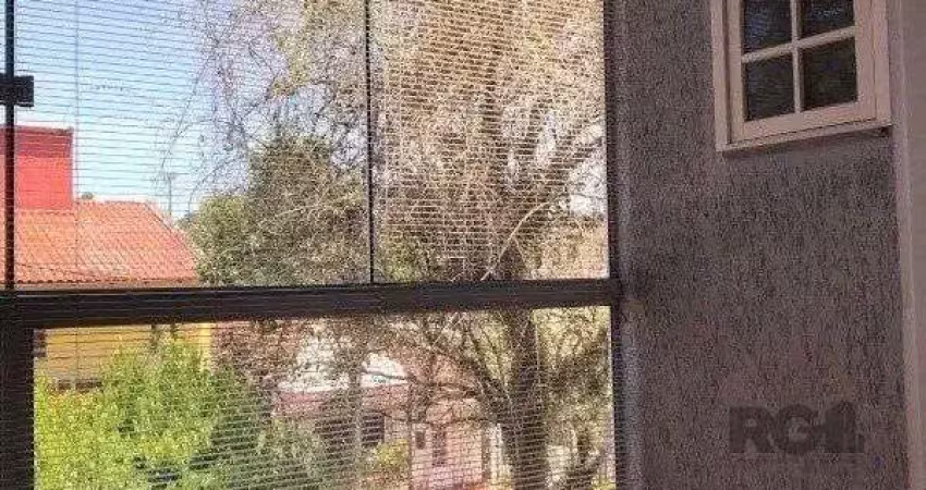 Vende-se casa estilo sobrad, no formado de 2 residencias independentes, 4 quartos com 1 suíte e 2 vagas - 208m² - vila ipiranga