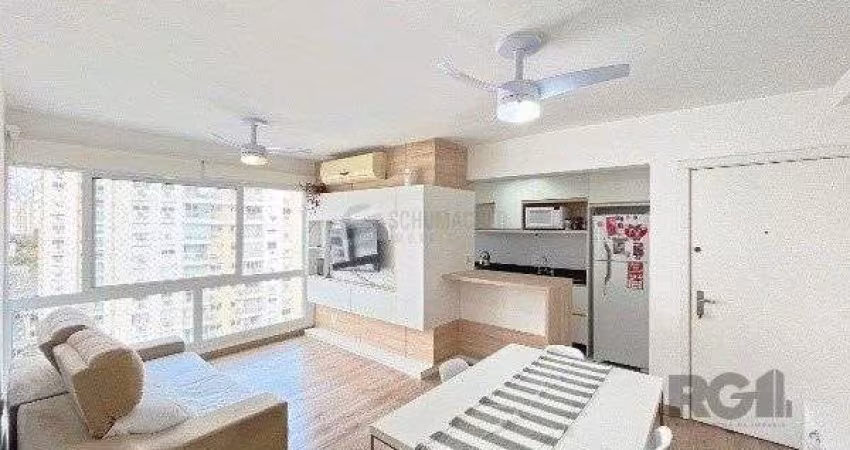 Vende-se lindo apartamento 3 dormitórios com suíte e 2 vagas cobertas - 80m² - Passo Da Areia