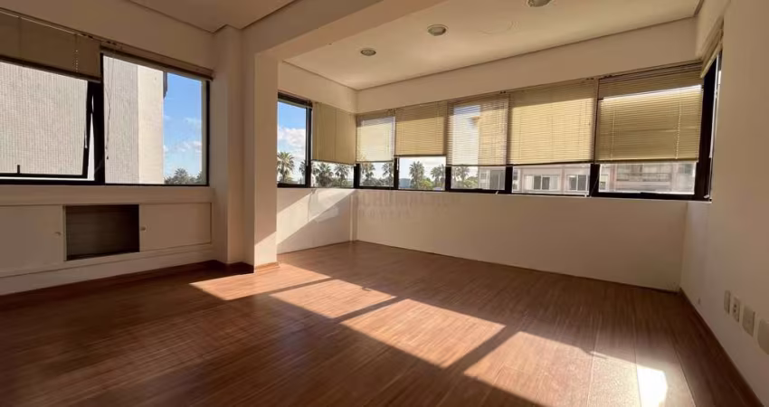 sala comercial com uma vaga de garagem no bairro Bom Fim