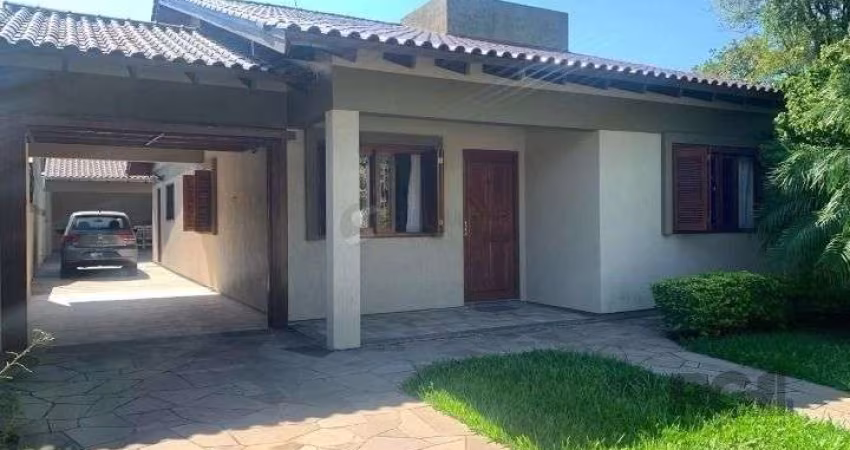 Casa com 3 quartos, 1 suíte, 3 vagas e 182m² para vender por R$ 890.000