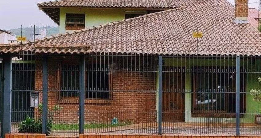 Casa de 3 dormitórios e 2 suítes no Bairro Partenon