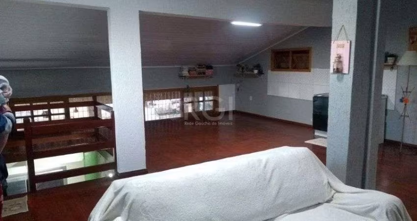 Casa para Venda - 160m², 3 dormitórios, sendo 1 suites, 4 vagas - Querência