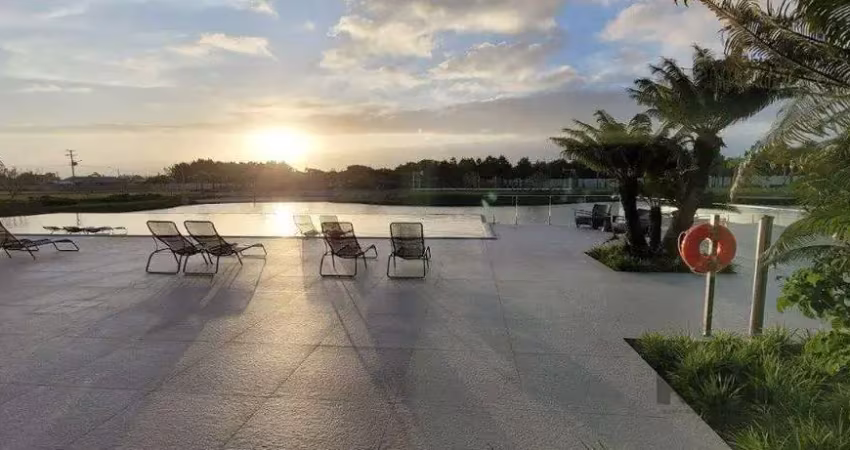 Lote especial a venda com 300m² (12x25) frente leste junto a infraestrutura principal do condomínio. pronto para construir com apenas 30% de entrada e saldo em até 24x com correção somente pelo incc.