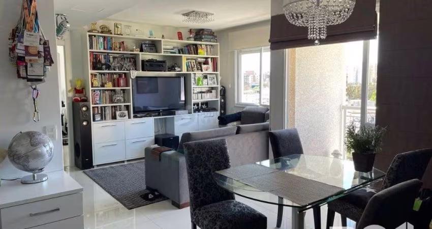 Apartamento à venda com 2 dormitórios transformado em 1 (facilmente reversível), suíte, com 69,04m², 2 vagas de garagem.