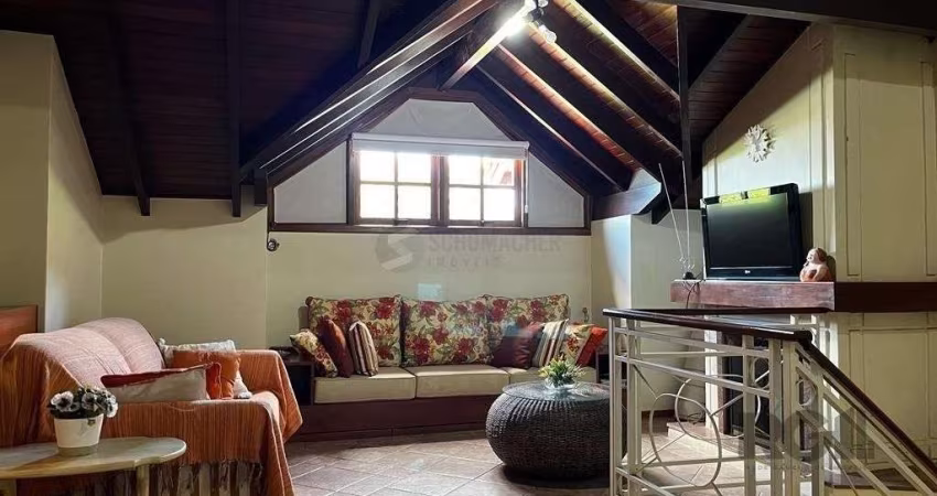 Cobertura duplex com 2 suítes e uma vaga para Comprar em Gramado.