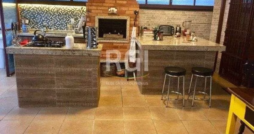 Cobertura para Venda - 249m², 3 dormitórios, 2 vagas - Petrópolis