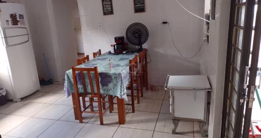 Casa de 4 dormitórios no bairro Jardim Floresta
