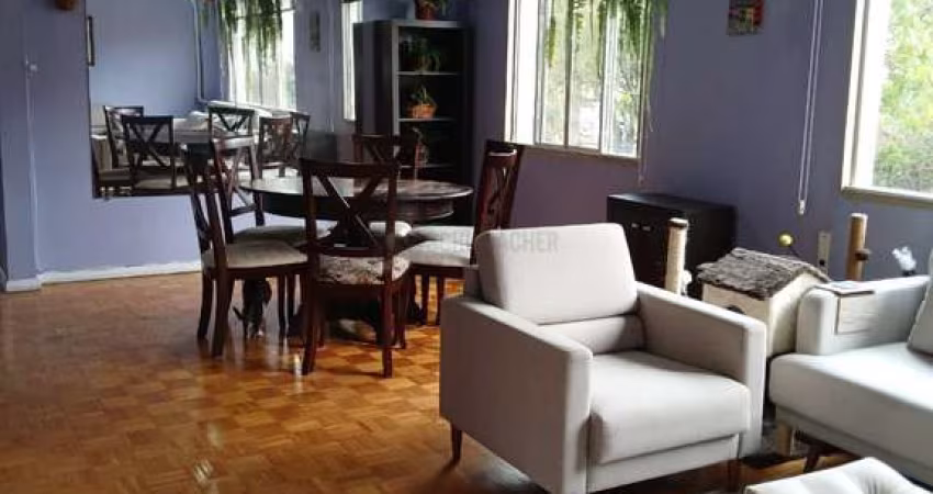 Apartamento com 2 dormitórios e 1 vaga de garagem no Bairro Floresta.