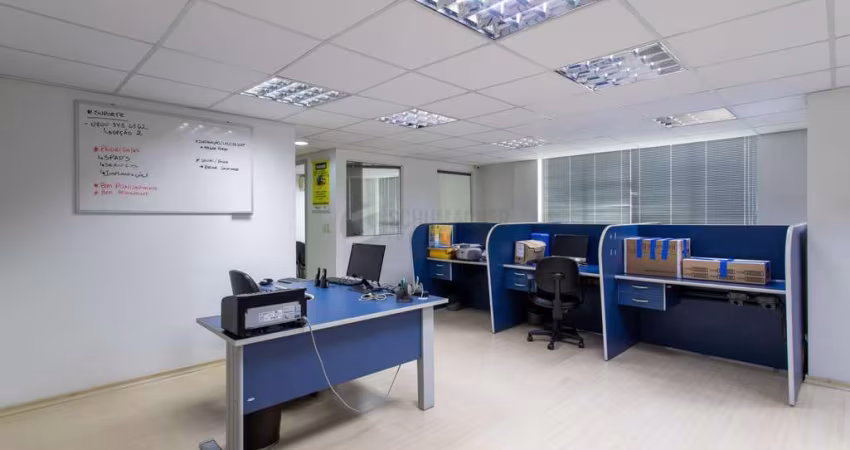 Andar inteiro mobiliado com 215 m² para até 60 pessoas
