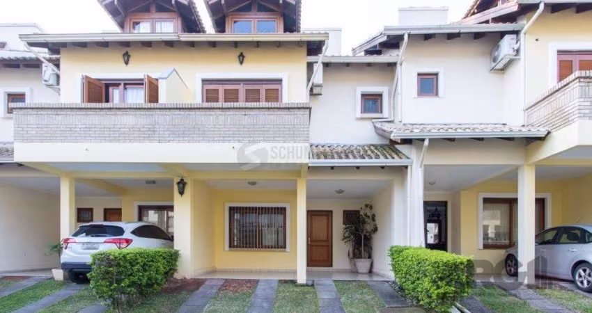 Casa em Condomínio em Cavalhada