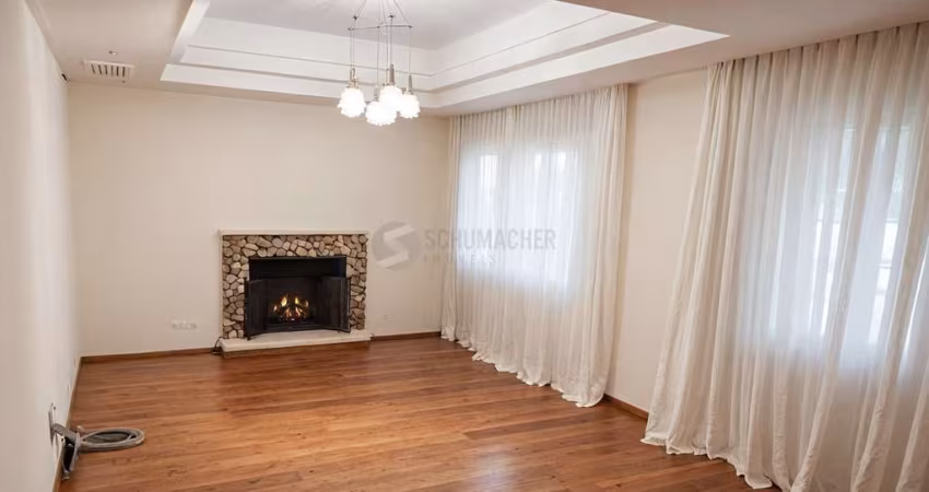 Apartamento com 3 quartos (1 suíte), 2 vagas e 222m² - Bela Vista