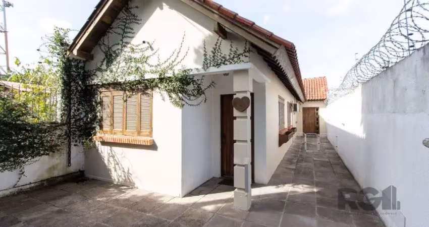 Casa com 2 quartos à venda na Rua Porto Calvo, 240, Ipanema, Porto Alegre