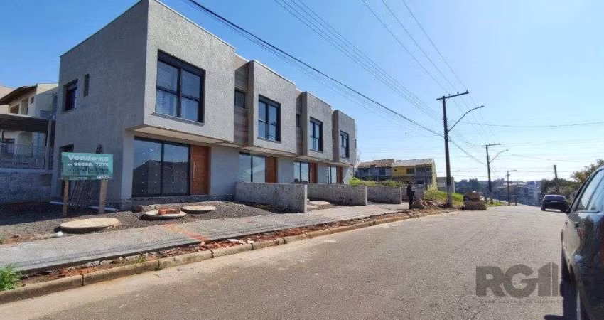 Sobrado a Venda no Residencial Verdes Campos na Rua Anna Abruzzi, com 2 dormitórios sendo 2 suites.